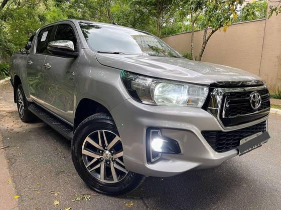 TOYOTA HILUX 2.7 SRV 4X2 CD 16V FLEX 4P AUTOMÁTICO